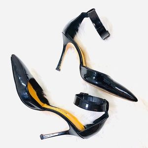Manolo Blahnik Black Patent Leather Ankle Strap High Heels Size 37.5 Closed Toe